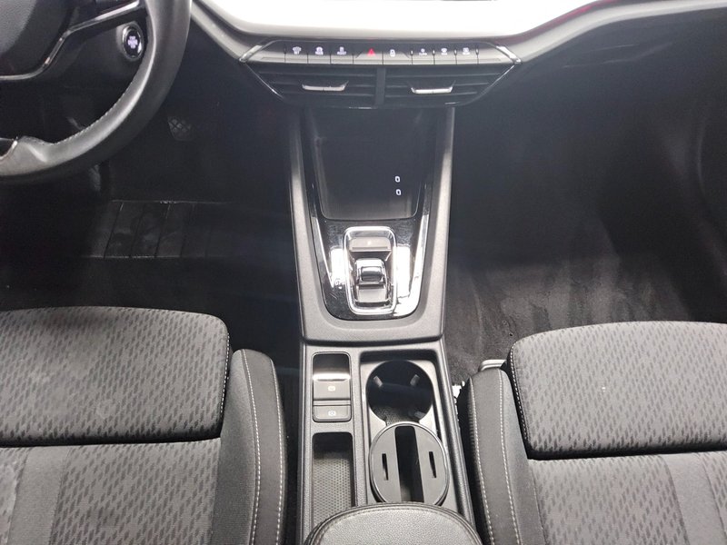 Škoda Octavia Kombi 2.0 TDI automatik Ambition • ACC • Full LED — 6
