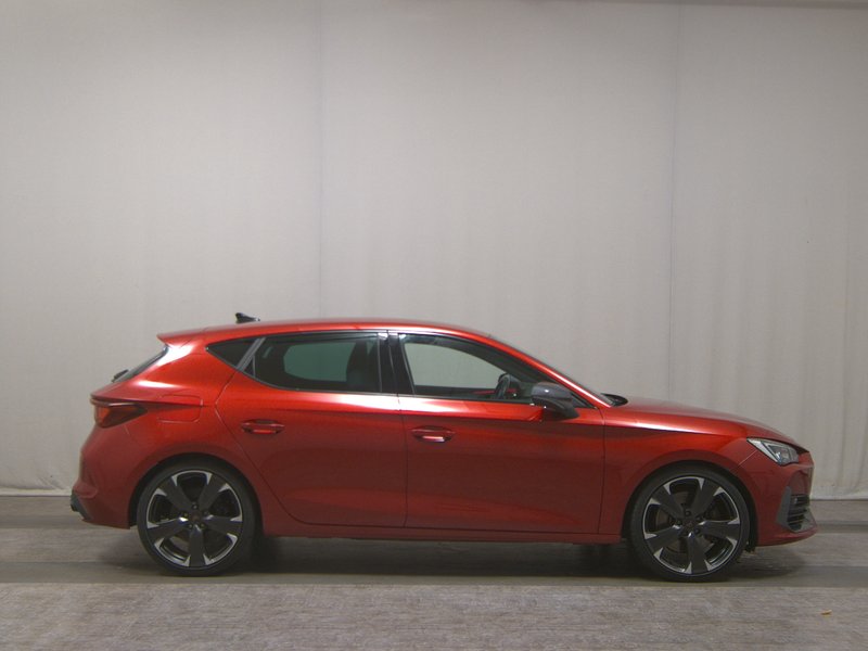 CUPRA Leon 2.0 TSI automatik • Full LED • digitalni instrumenti
