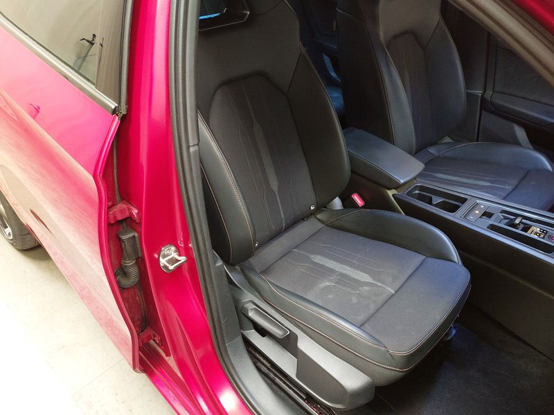 CUPRA Leon 2.0 TSI automatik • Full LED • digitalni instrumenti — 10