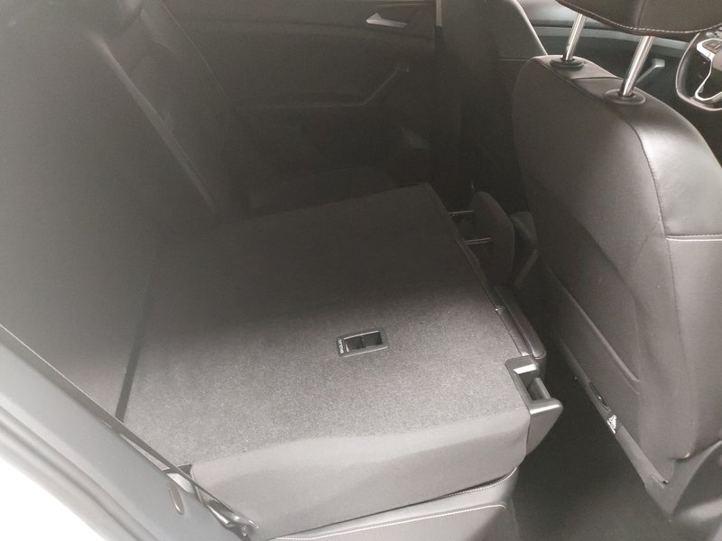Volkswagen T-Cross 1.0 TSI Life • LED • bežično punjenje — 11