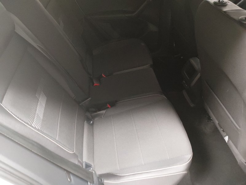 Volkswagen T-Cross 1.0 TSI Life • LED • bežično punjenje — 12
