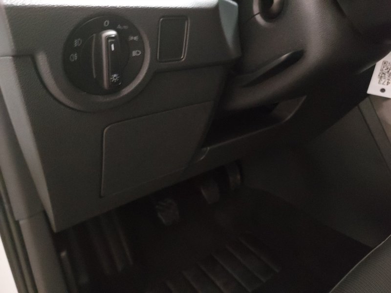 Volkswagen T-Cross 1.0 TSI Life • LED • bežično punjenje — 7