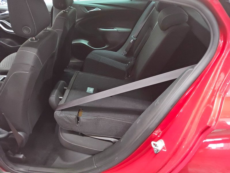 Opel Astra 1.5 D Edition • AHK • Full LED — 12