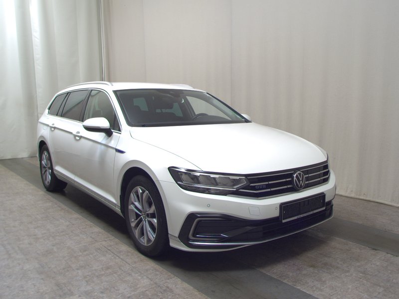 Volkswagen Passat Variant GTE 1.4 TSI automatik • ACC • Full LED — 3