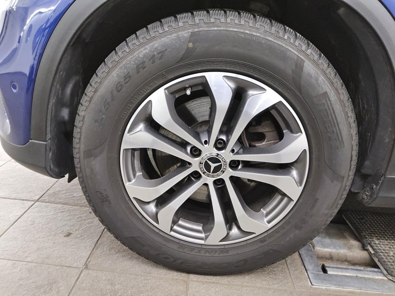Mercedes-Benz GLC 220 d 4MATIC automatik • LED — 10