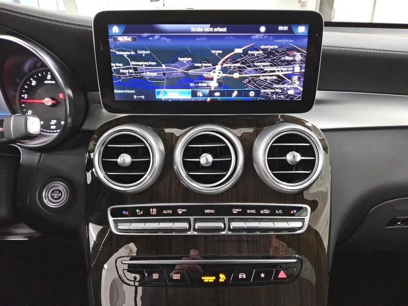 Mercedes-Benz GLC 220 d 4MATIC automatik • LED — 7