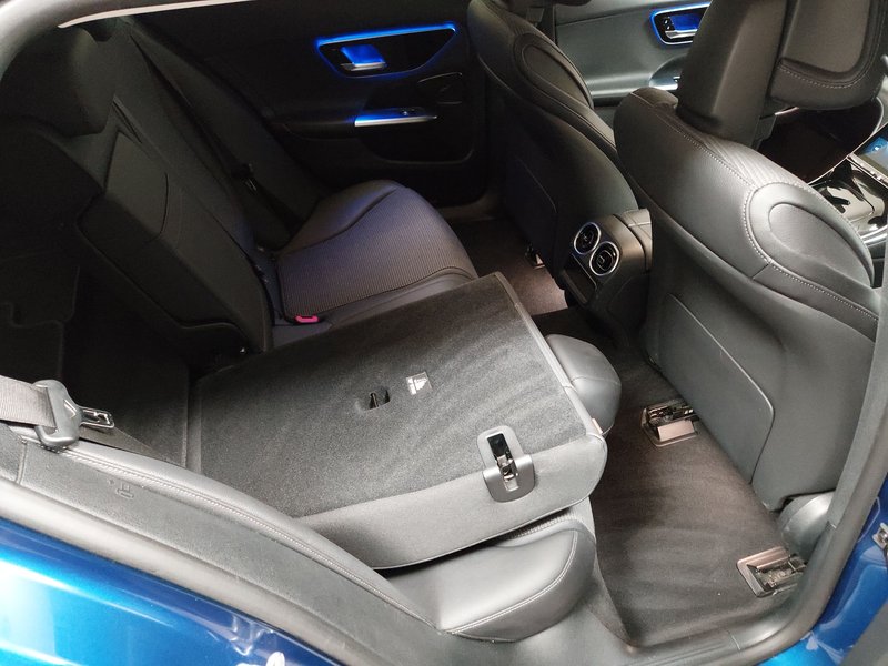 Mercedes-Benz C 200 d karavan automatik Avantgarde • električna peta vrata • LED — 11