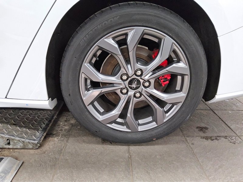 Ford Focus Turnier 1.0 EcoBoost ST-Line • LED • el. peta vrata — 11