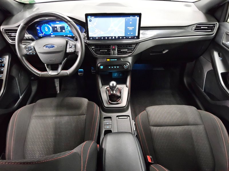Ford Focus Turnier 1.0 EcoBoost ST-Line • LED • el. peta vrata — 5