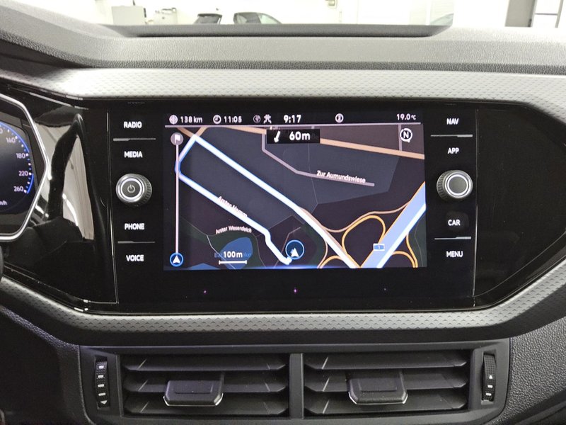 Volkswagen T-Cross 1.0 TSI automatik R-Line • Full LED — 7