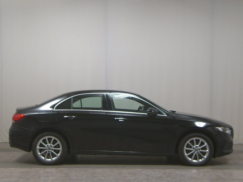 Mercedes-Benz A 250 e automatik Progressive • navigacija
