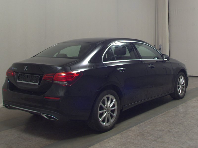 Mercedes-Benz A 250 e automatik Progressive • navigacija — 4