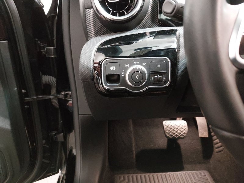 Mercedes-Benz A 250 e automatik Progressive • navigacija — 7