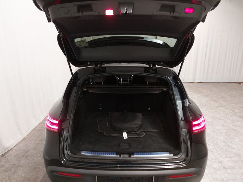 Mercedes-Benz EQC 400 4MATIC • Full LED — 16