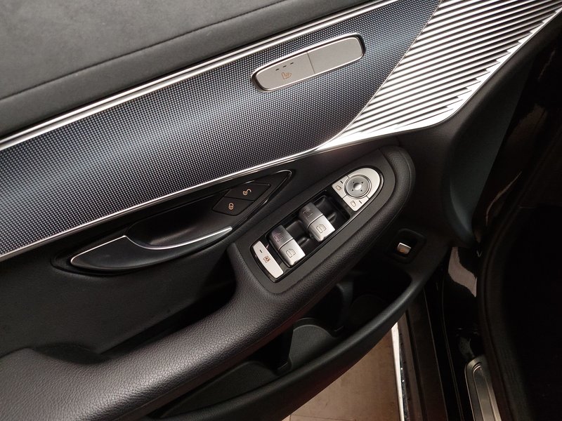 Mercedes-Benz EQC 400 4MATIC • Full LED — 5