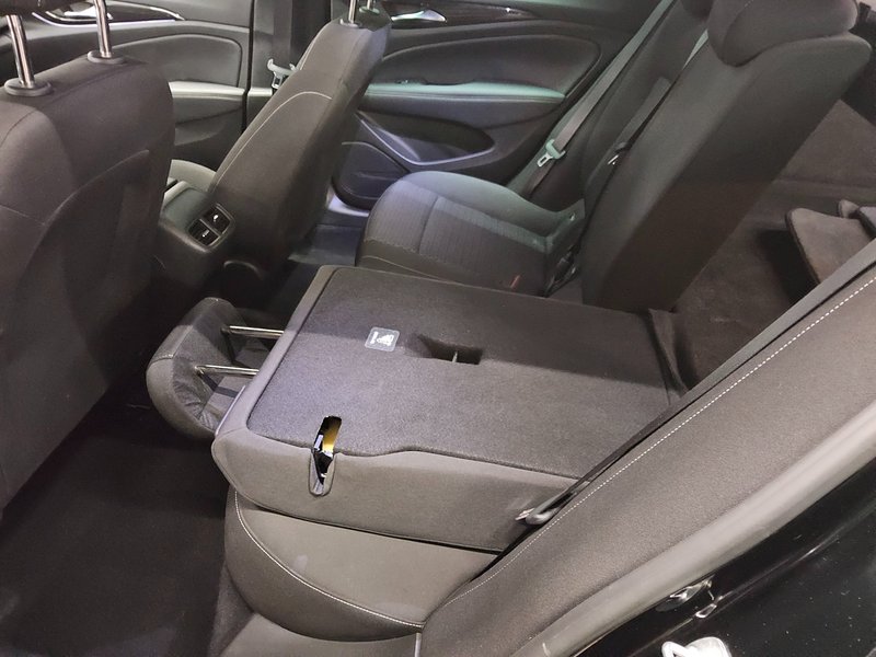 Opel Insignia ST 1.5 D Business Edition automatik • LED • navigacija — 12