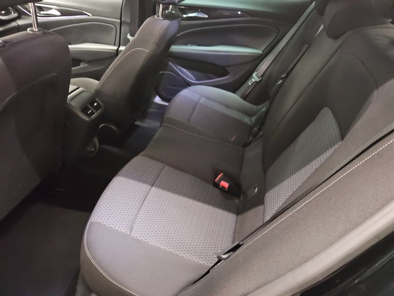 Opel Insignia ST 1.5 D Business Edition automatik • LED • navigacija — 13