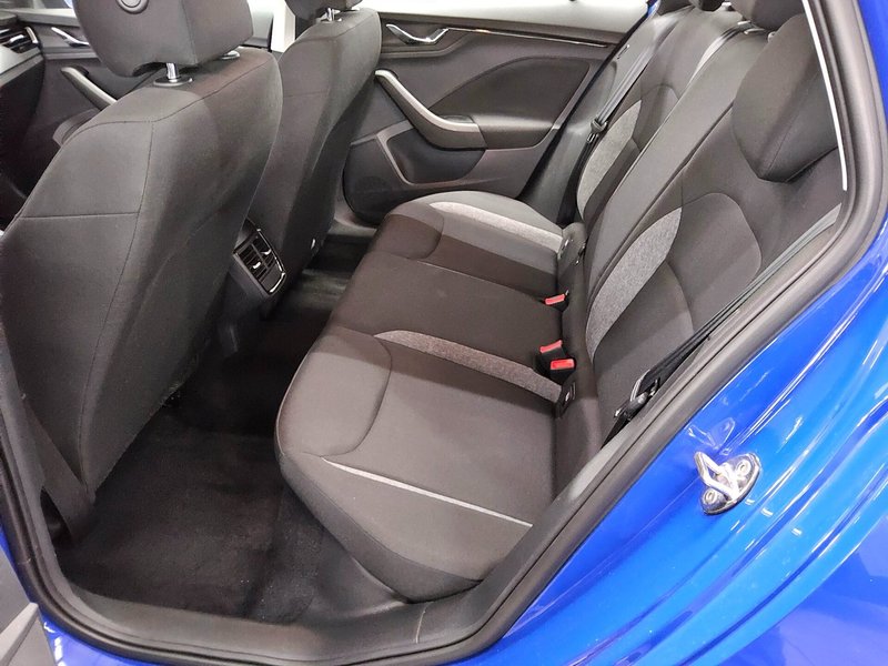 Škoda Kamiq 1.6 TDI Active • Full LED • grijana sjedala — 13