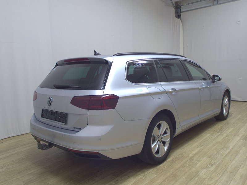 Volkswagen Passat Variant 2.0 TDI 4MOTION automatik Business • bežično punjenje — 4