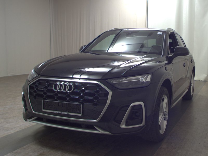 Audi Q5 40 TDI quattro S line automatik • panorama • AHK — 2