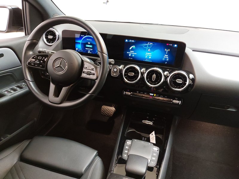 Mercedes-Benz B 180 d automatik • LED — 13
