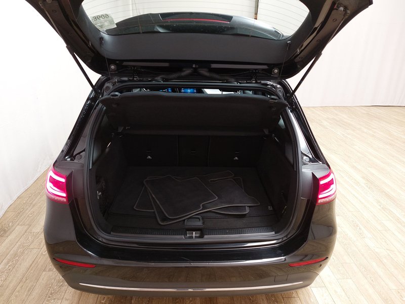 Mercedes-Benz B 180 d automatik • LED — 15