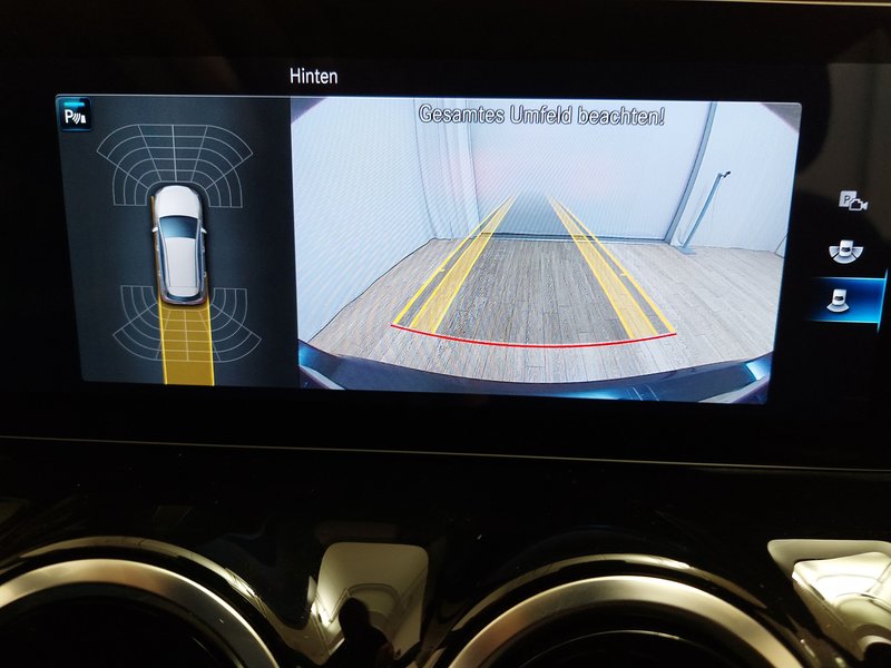Mercedes-Benz B 180 d automatik • LED — 21
