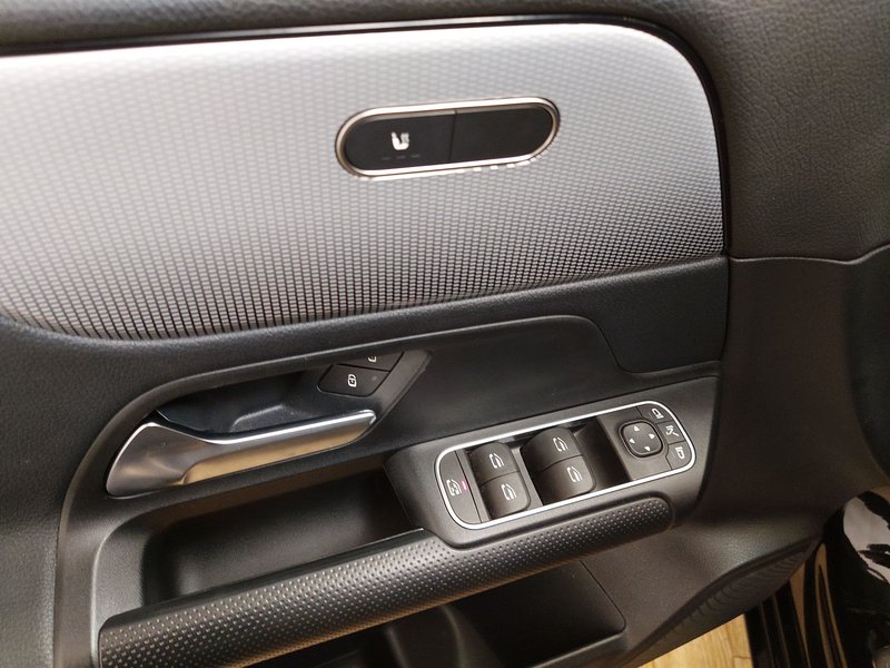 Mercedes-Benz B 180 d automatik • LED — 5