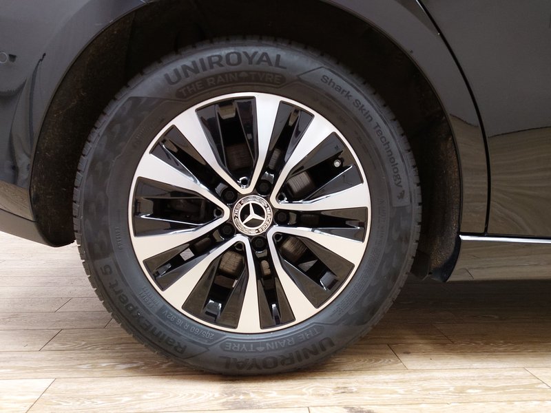 Mercedes-Benz B 180 d automatik • LED — 8