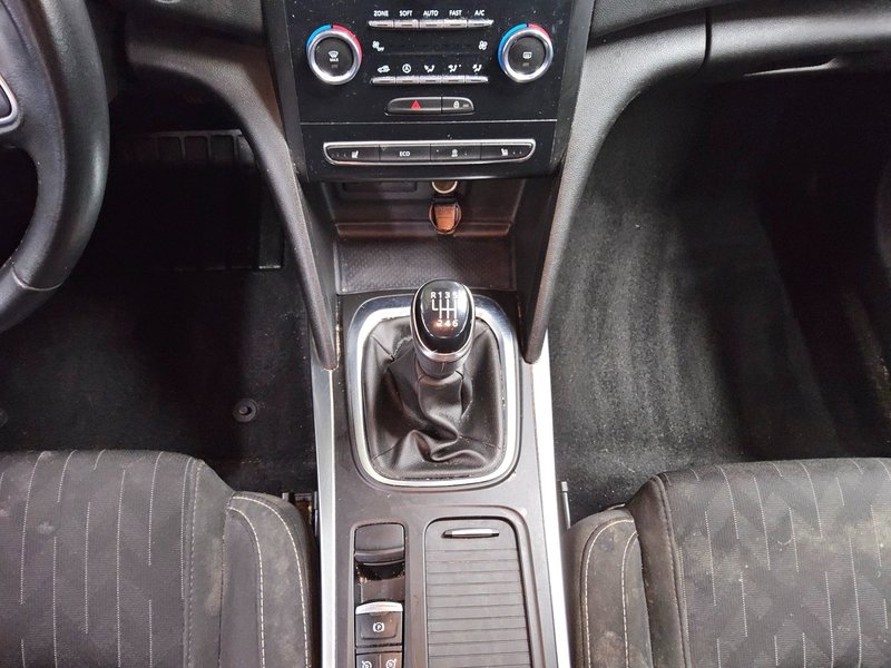 Renault Megane Grandtour 1.3 TCe Limited — 6