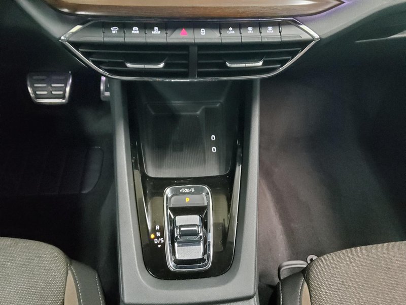 Škoda Octavia Kombi 2.0 TDI 4x4 automatik Scout • ACC • AHK — 6