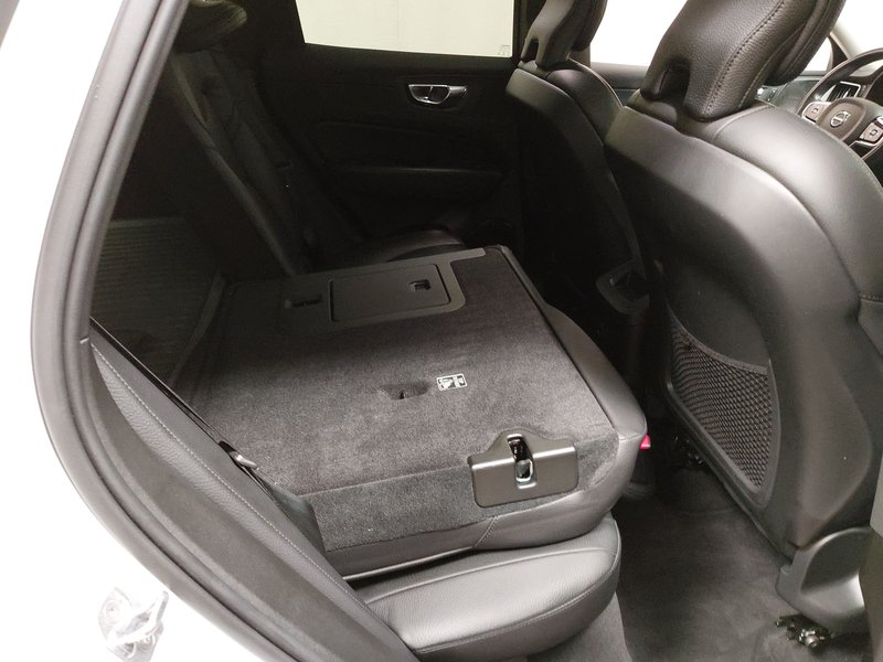 Volvo XC60 T6 AWD Inscription automatik • HUD • 360° kamera — 11