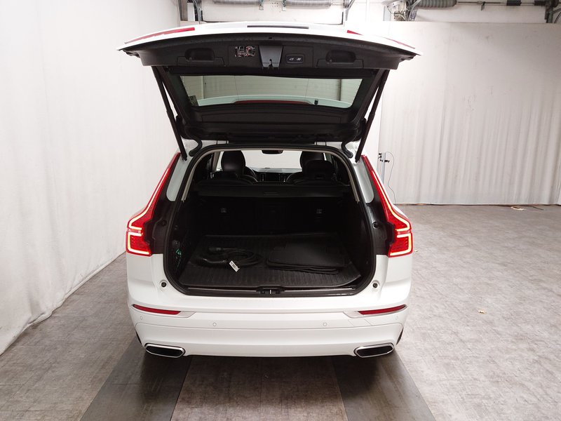 Volvo XC60 T6 AWD Inscription automatik • HUD • 360° kamera — 18