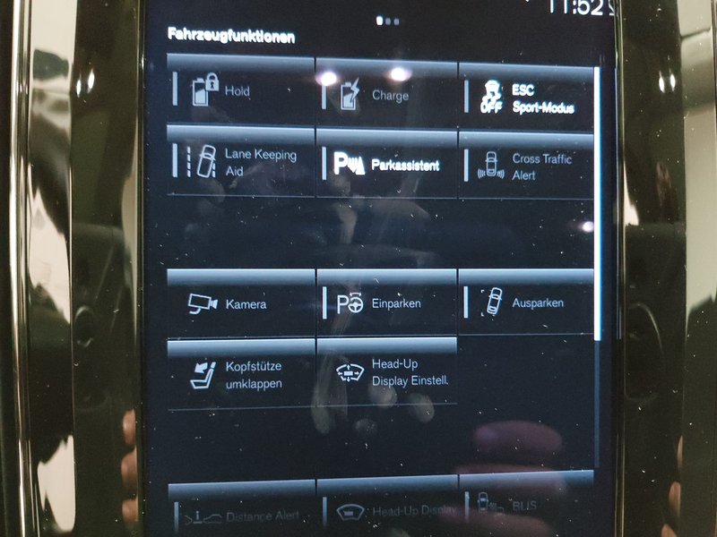 Volvo XC60 T6 AWD Inscription automatik • HUD • 360° kamera — 22