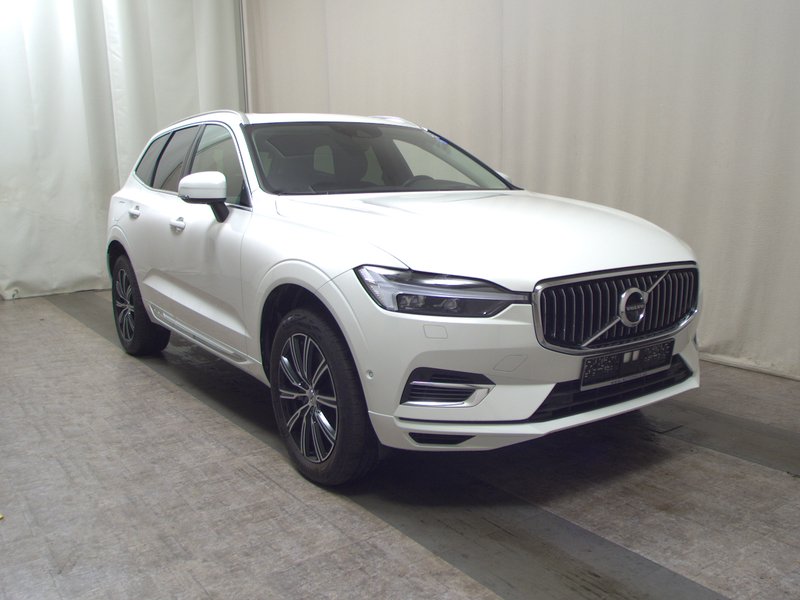 Volvo XC60 T6 AWD Inscription automatik • HUD • 360° kamera — 3