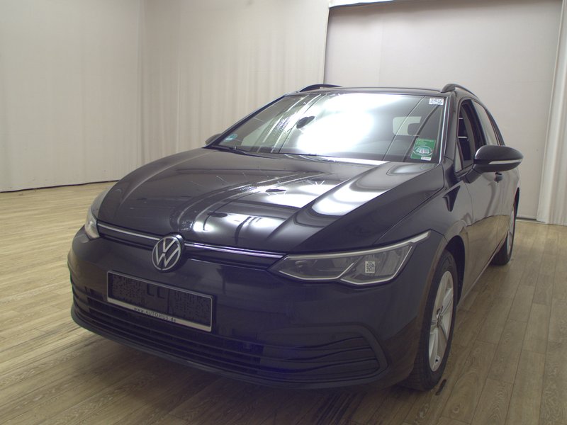 Volkswagen Golf 8 Variant 2.0 TDI automatik Life • bežično punjenje • Full LED — 2