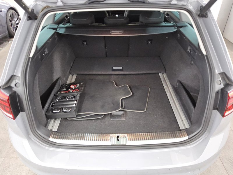Volkswagen Passat Variant 2.0 TDI automatik Business • 360° kamera • ACC — 12