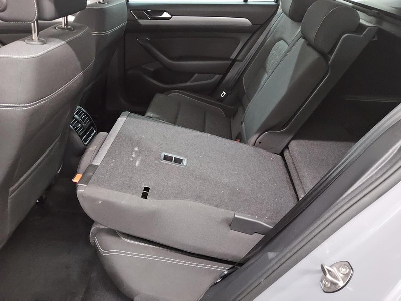 Volkswagen Passat Variant 2.0 TDI automatik Business • 360° kamera • ACC — 13