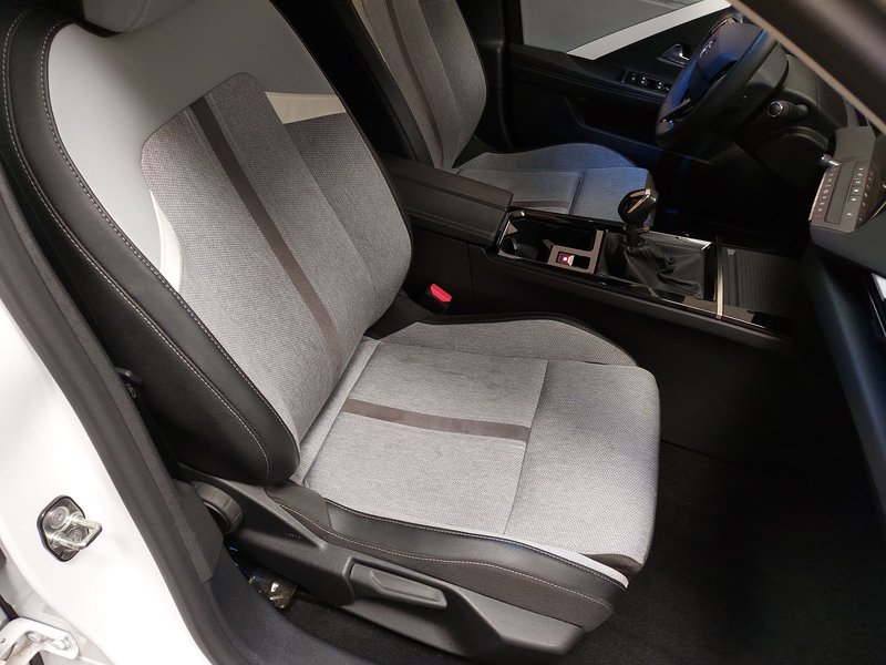 Opel Astra Sports Tourer 1.5 D Elegance • Full LED • digitalni instrumenti — 10