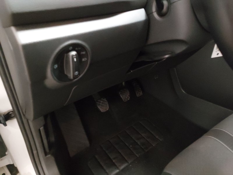 Volkswagen T-Roc 1.0 TSI Life • ACC • Full LED — 7