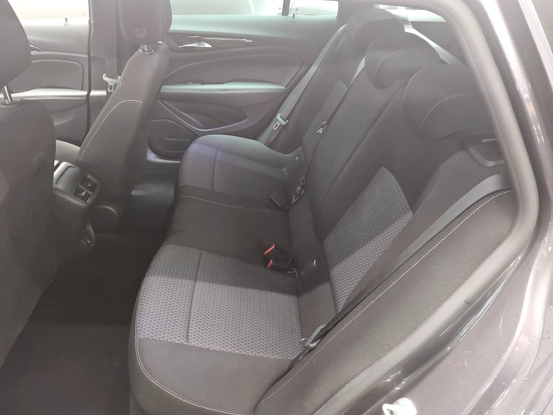Opel Insignia ST 1.5 D Business Edition automatik • LED • navigacija — 12