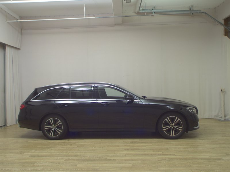 Mercedes-Benz E 220 d karavan automatik Avantgarde • ACC • električna peta vrata