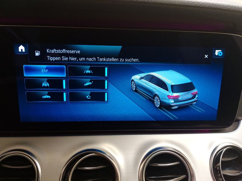 Mercedes-Benz E 220 d karavan automatik Avantgarde • ACC • električna peta vrata — 21