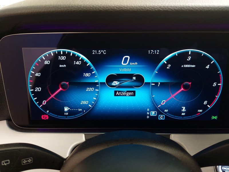 Mercedes-Benz E 220 d karavan automatik Avantgarde • ACC • električna peta vrata — 22