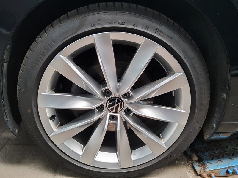 Volkswagen Arteon Shooting Brake 2.0 TDI automatik Elegance • ACC • Full LED — 11