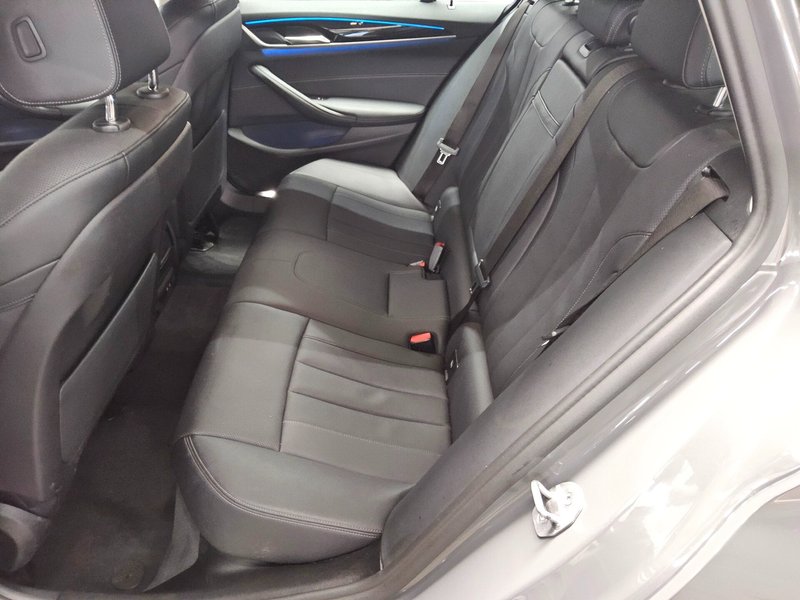 BMW 530e Touring automatik • ACC • Laser LED — 13