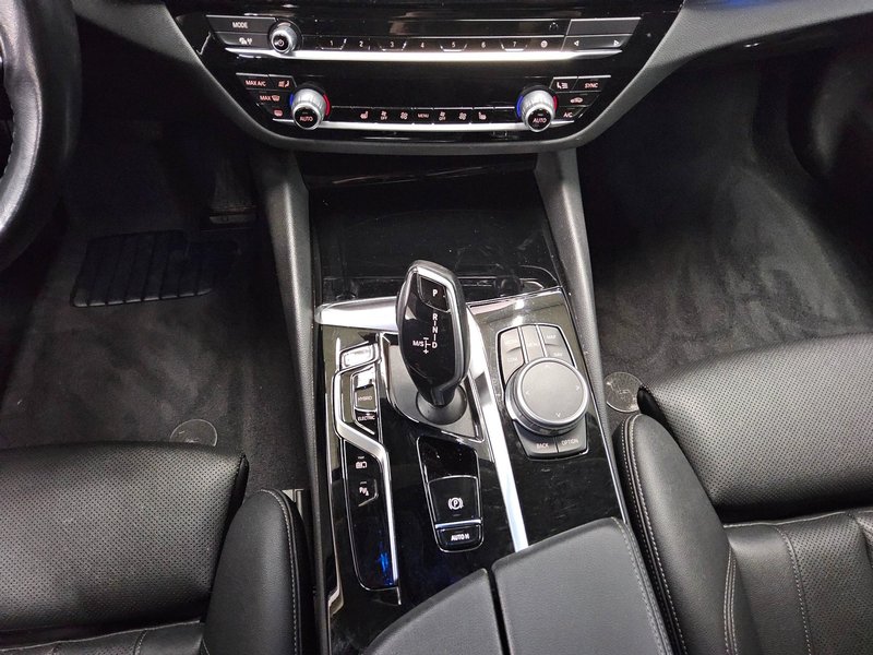 BMW 530e Touring automatik • ACC • Laser LED — 6