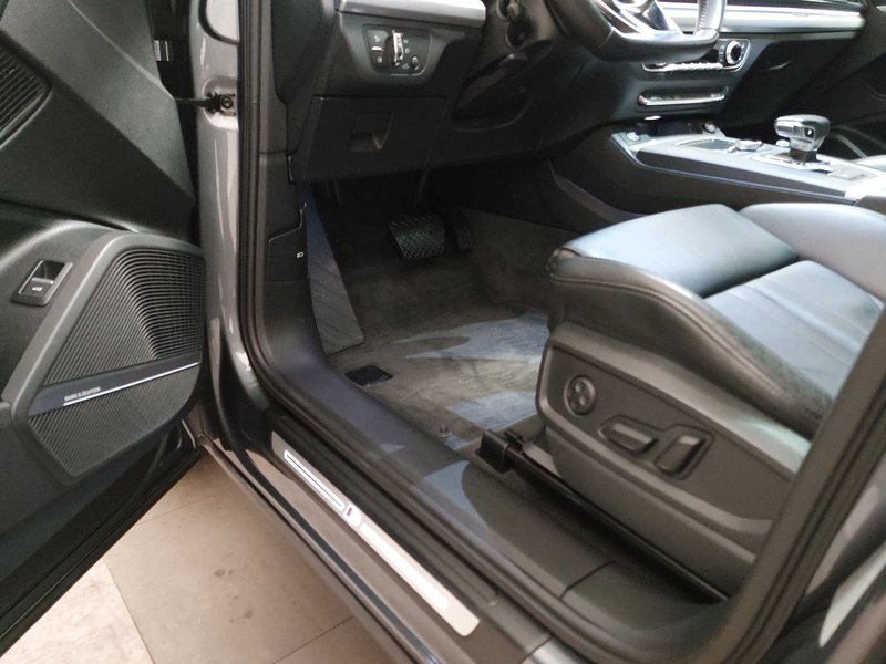 Audi Q5 50 TDI quattro S line automatik • električna peta vrata • Full LED — 7