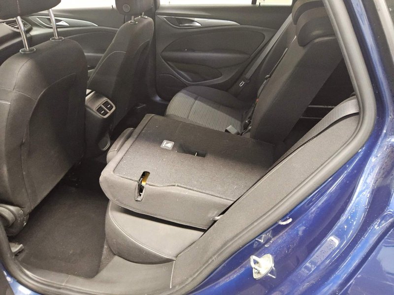 Opel Insignia ST 1.5 D Business Edition • LED • navigacija — 13