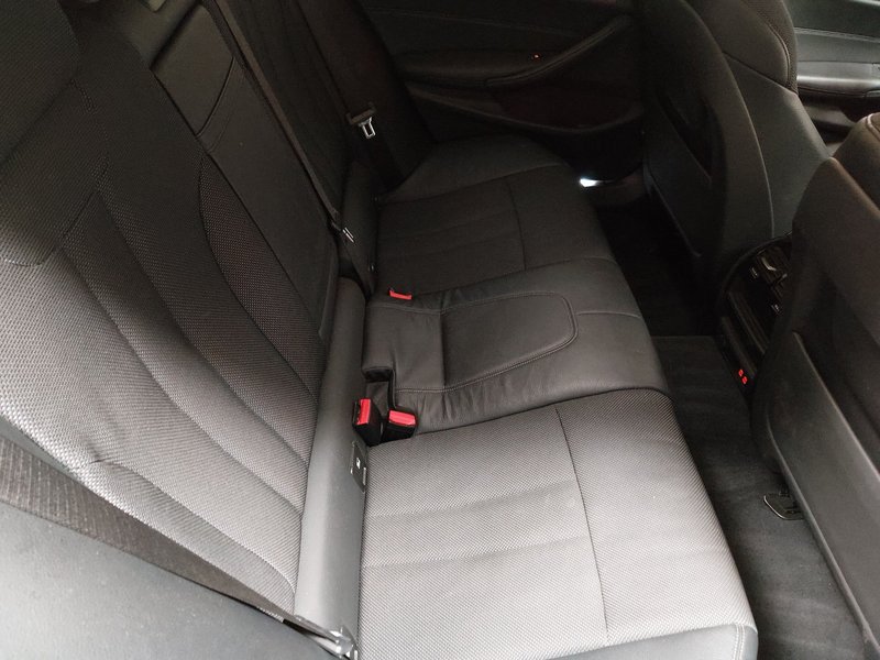 BMW 520d Touring automatik Sport Line • ACC • LED — 12